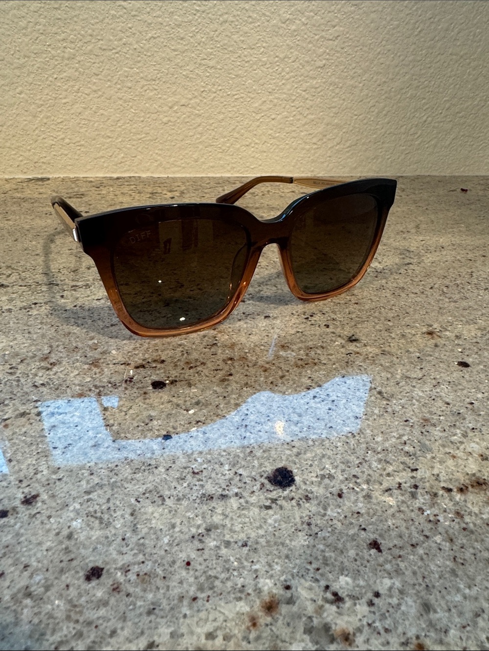 DIFF Bella Sunglasses Brown Gradient
